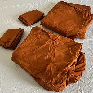 Brooklinen Classic Percale Core Sheet Set, Queen Fitted & Top Sheets, Pillowcase